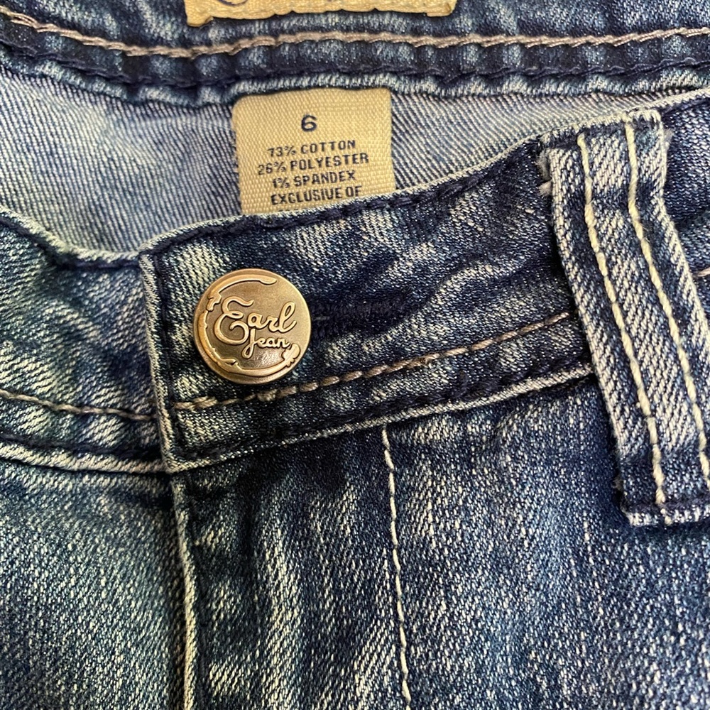 Earl Jean Denim Jeans - Picture 3 of 7